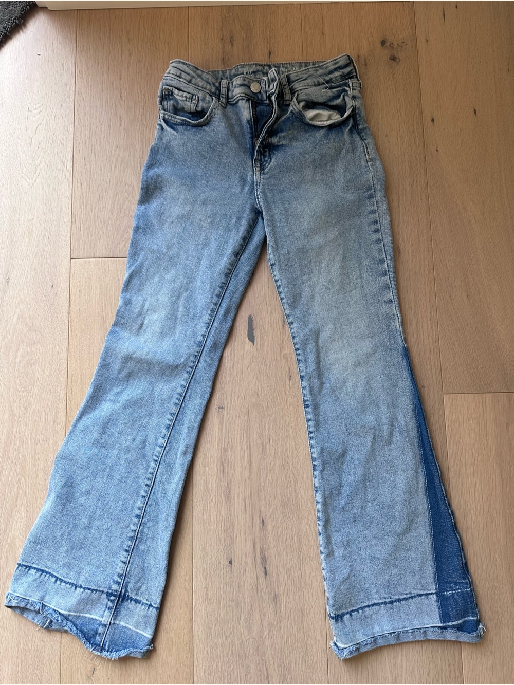 Kids size 12 GAP Light Blue Denim Flare Jeans with Dark Blue Side Panels